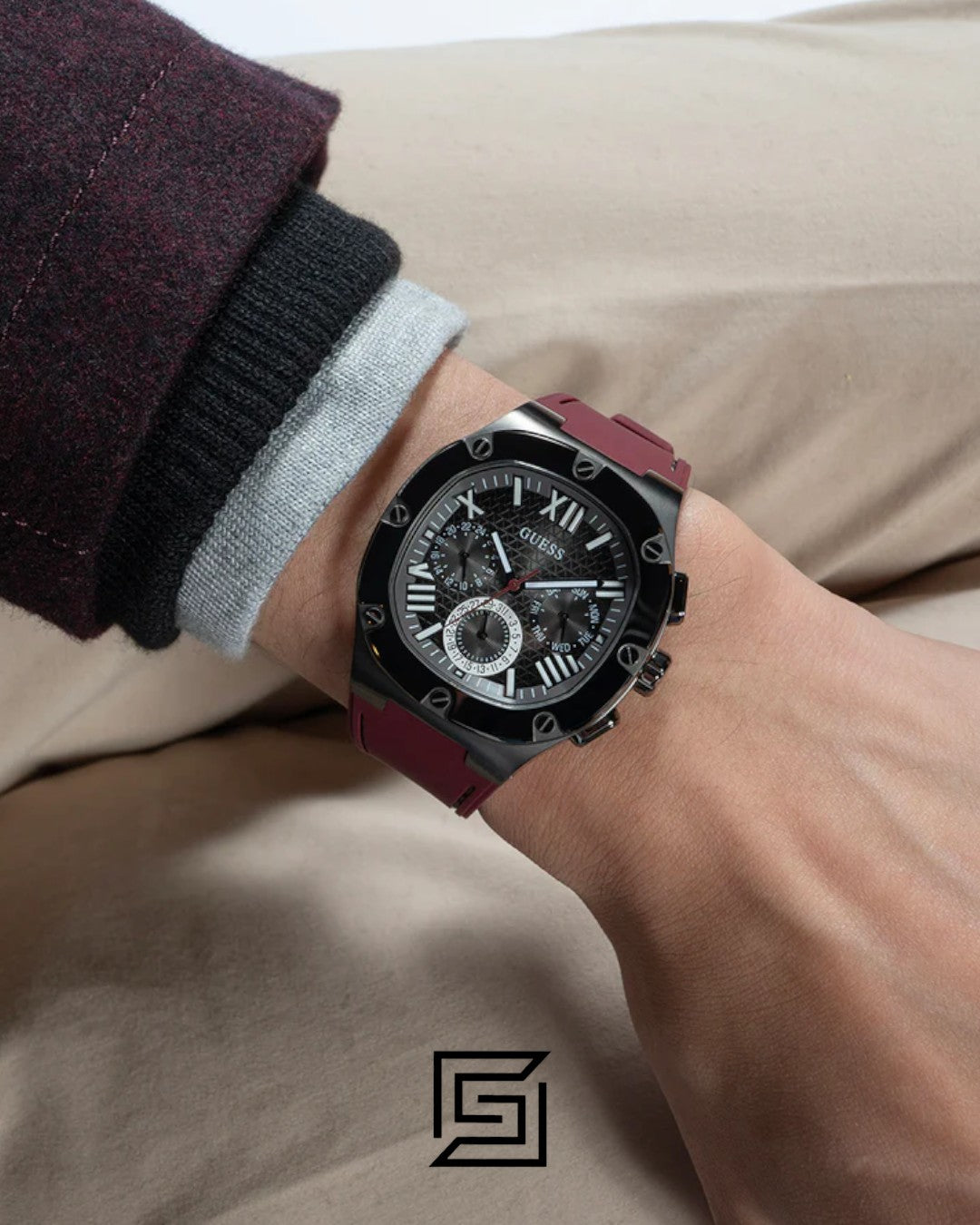 GUESS MEN GUN Tone Analog Band Color MAROON WATCH GW0571G4