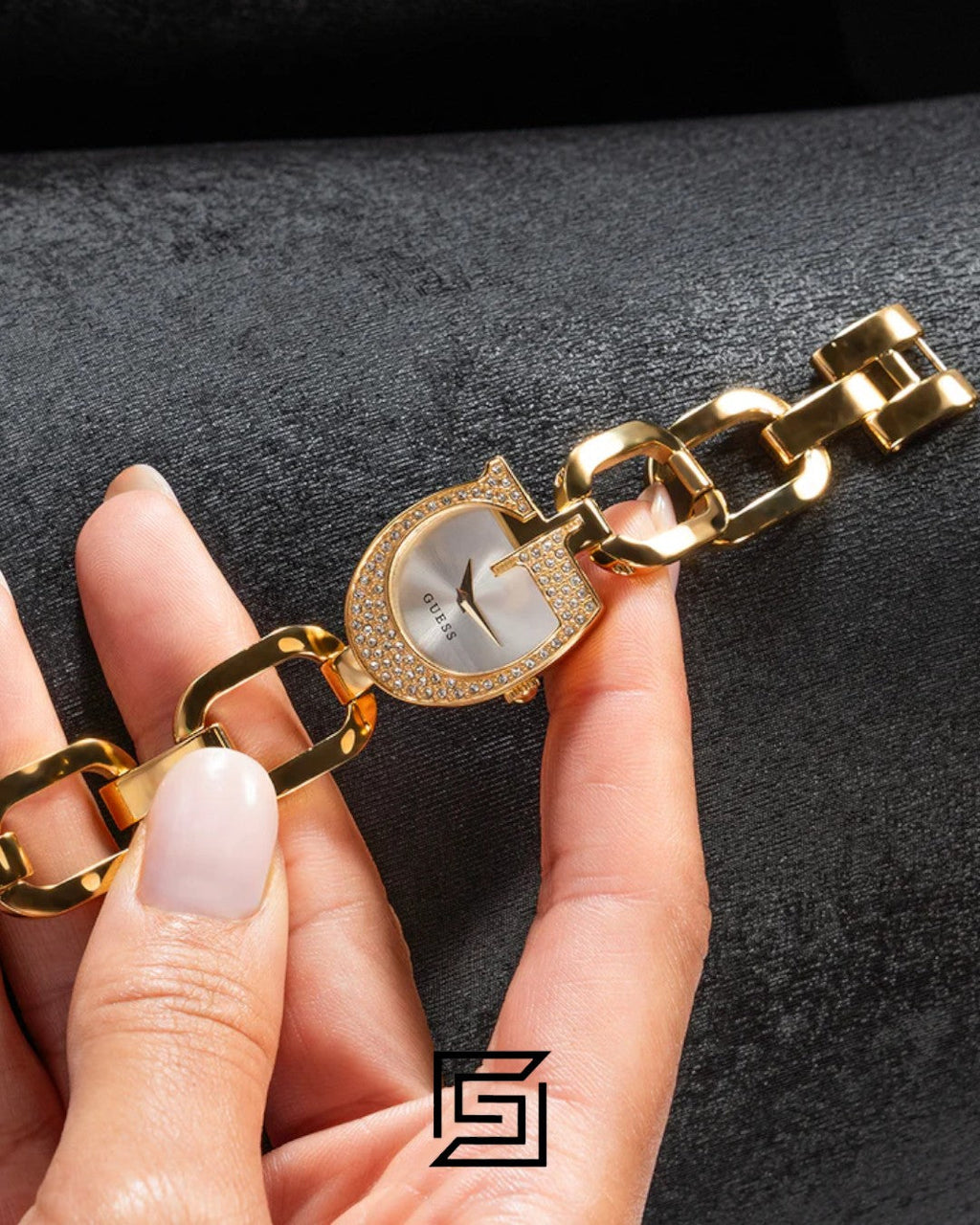 GUESS Ladies GOLD Tone Analog GW0683L2